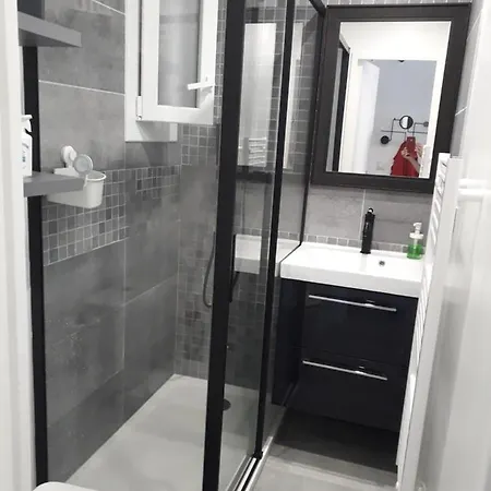 Au Coeur Des Pins Apartment